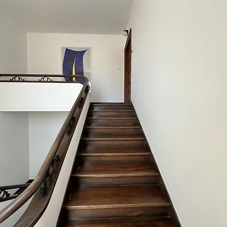 6 - By Wehost Apartment