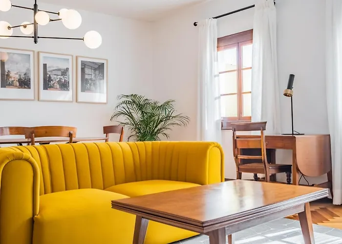 Διαμέρισμα 6 - By Wehost *