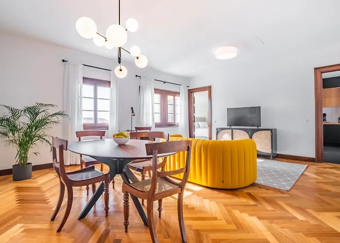 6 - By Wehost * Φουνκάλ