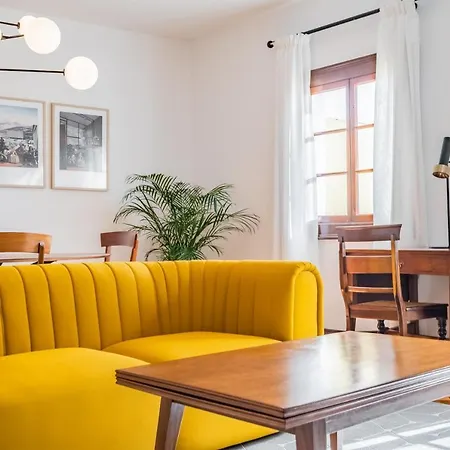 Appartement 6 - By Wehost *